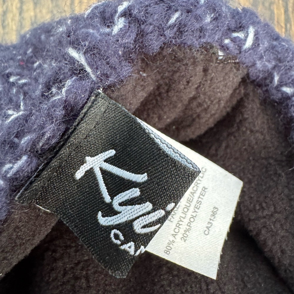 Cozy Blue Knit Pom-Pom Beanie - Picture 3 of 6